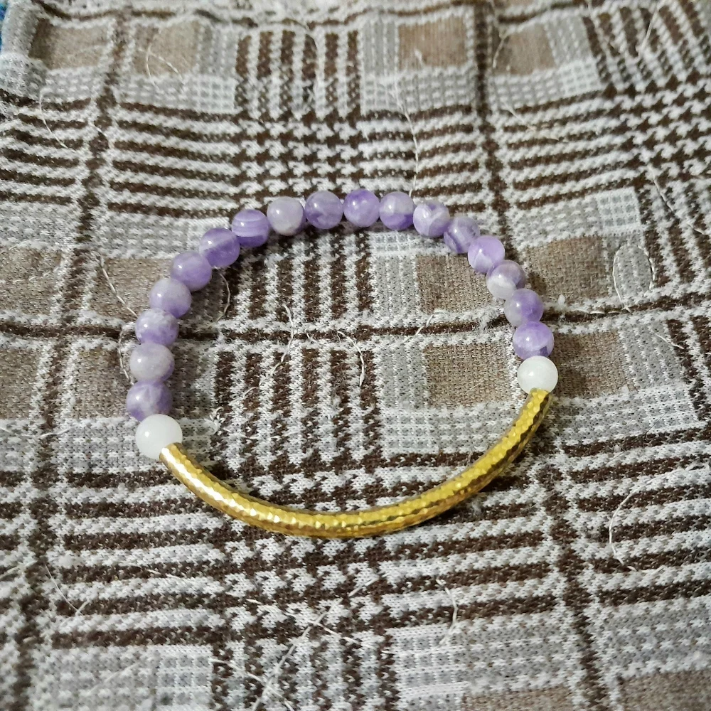 Handmade Amethyst + White Jade and Brass Stretch Bracelet - Picture 2 of 2